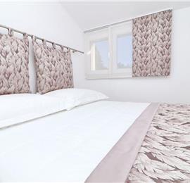 6 Bedroom Beachfront Villa with Heated Pool near Vela Luka on Korcula Island, Sleep 12